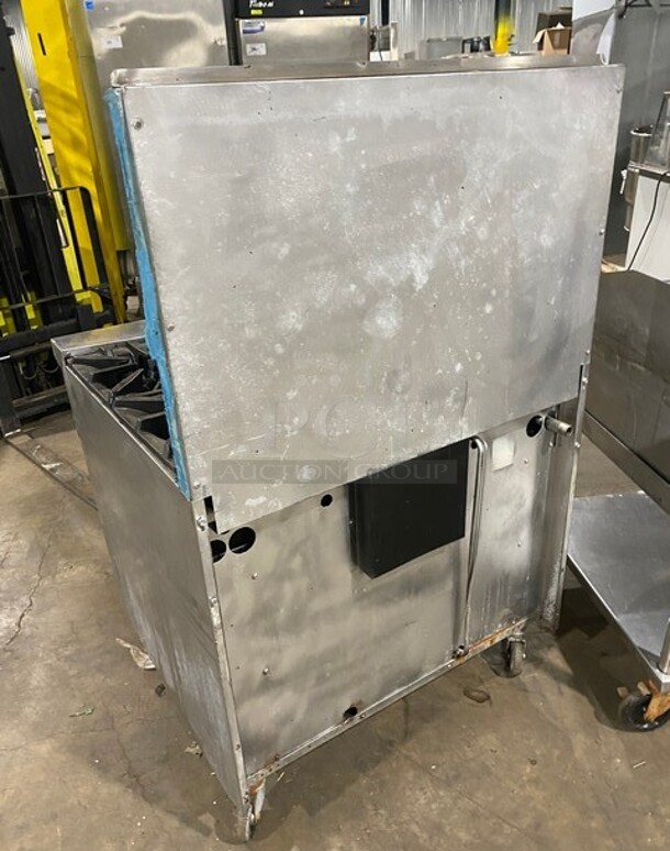 Garland Commercial Natural Gas Powered 6 Burner Stove! With Raised Back Splash! With Oven Underneath! Metal Oven Rack! All Stainless Steel! On Casters! - Image 4 of 8