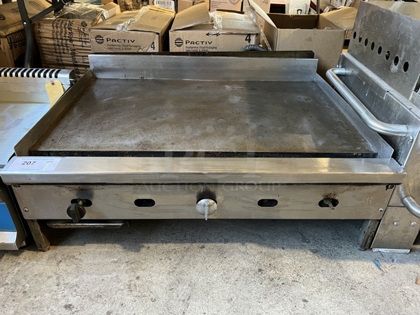 Stainless Steel Commercial Countertop Natural Gas Powered Flat Top Griddle. 36x30x14
