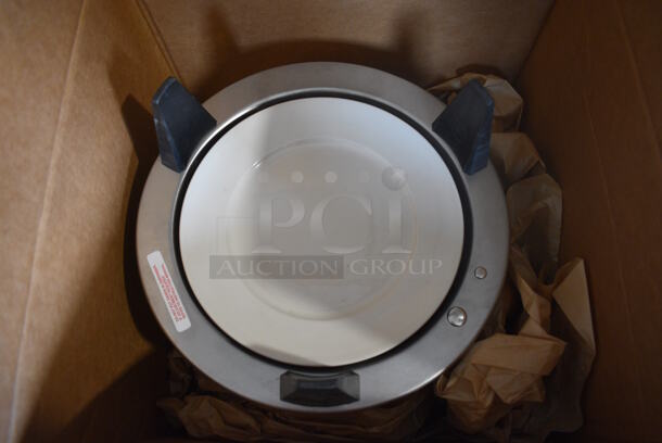 2 BRAND NEW IN BOX! Stainless Steel Commercial Plate Returns w/ 1 White Ceramic Plates. 13.5x13.5x32. 2 Times Your Bid!