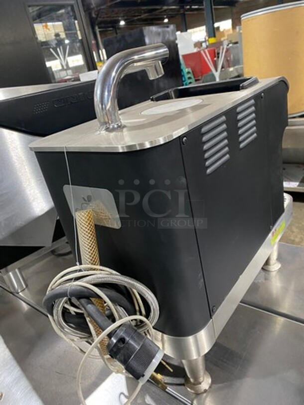 Clover Commercial Countertop Coffee Brewing Machine! With Drip Tray! Stainless Steel Body! On Small Legs! Model: CLOVER1S SN: 2309 200/240V 60HZ 1 Phase - Image 4 of 9