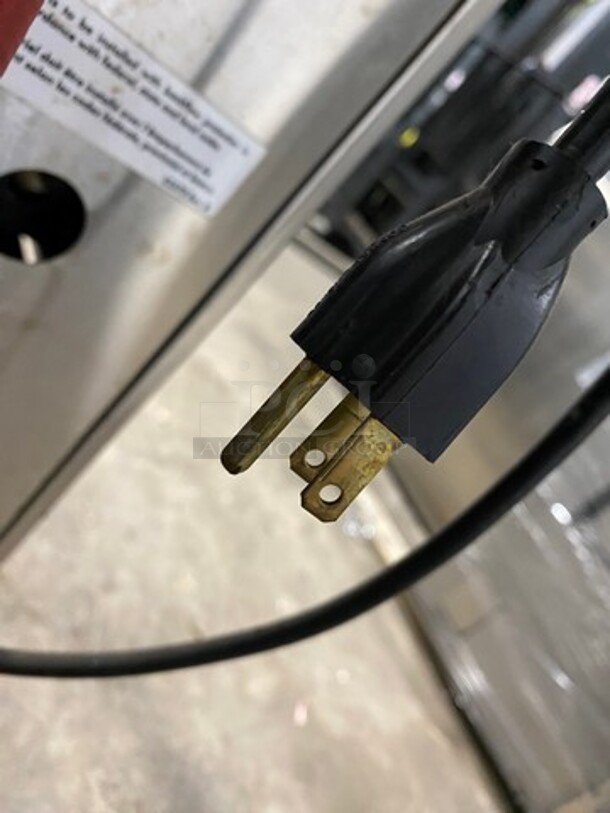 Sweet! 2014 Market Forge Commercial Natural Gas Powered Double Deck Convection  Steamer Cabinet! All Stainless Steel! On Legs! 2x Your Bid Makes One Unit! Model: SIRIUS II-6! - Image 12 of 12