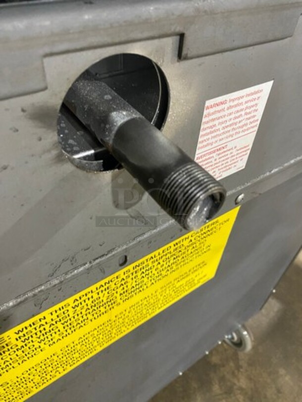 Garland Commercial Natural Gas Powered 4 Burner Stove! With Back Splash! With Oven Underneath! Metal Oven Rack! All Stainless Steel! On Casters! Model: 144R SN: 1601100100589 - Image 10 of 10