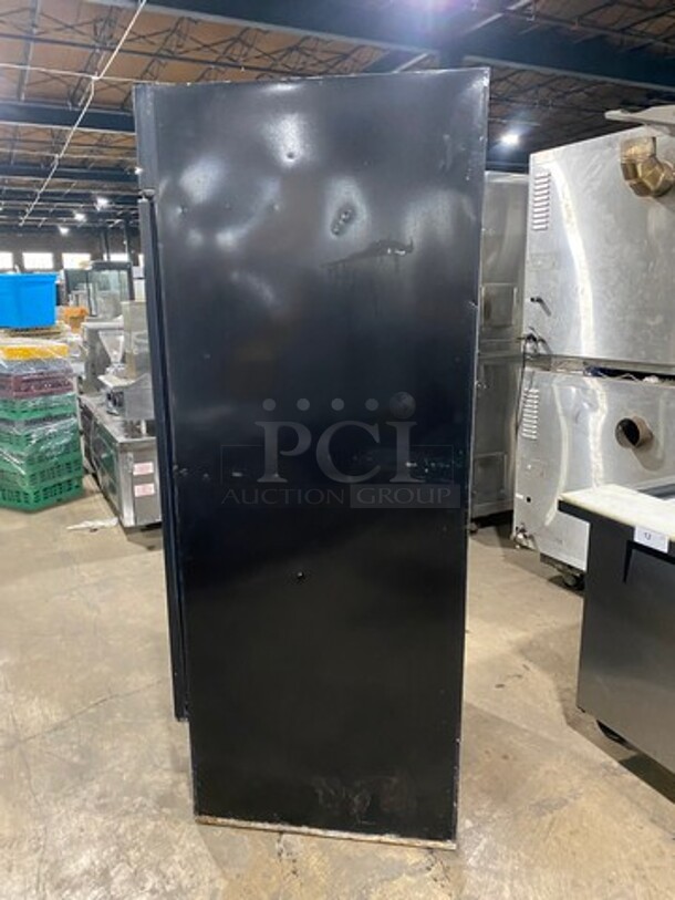Beverage Air Commercial Single Door Reach In Refrigerator Merchandiser! With View Through Door! With Poly Coated Racks! Model: MT27 115V 60HZ 1 Phase - Image 3 of 8