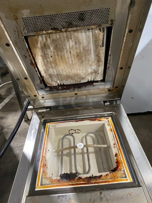 LATE MODEL! 2017 Electrolux Commercial Countertop Electric Powered Panini Flat Press! With Digital Controls! Stainless Steel Body! On Small Legs! Model: HSPPA1 SN: 70410034 208V 60HZ 1 Phase! Working When Removed!  - Image 5 of 9