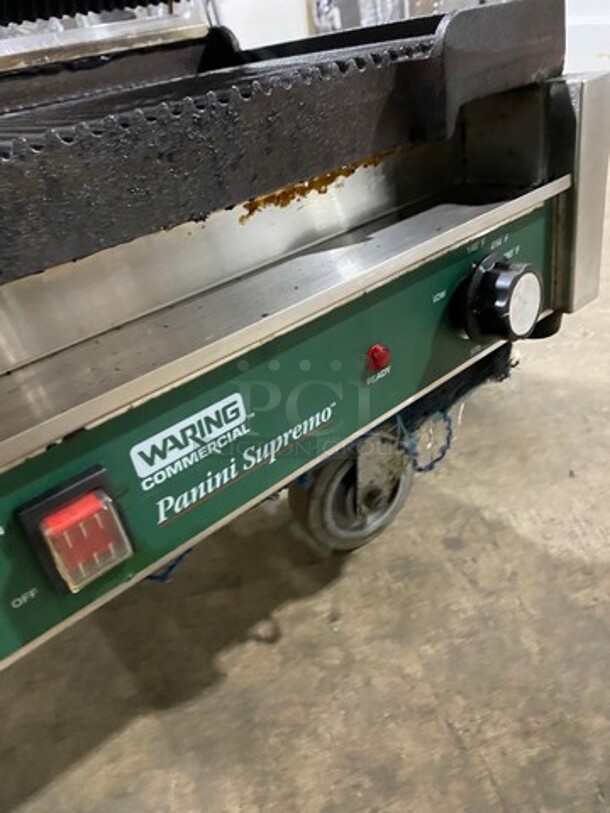 Waring Commercial Countertop Panini/Sandwich Supremo Grill! All Stainless Steel! Press With Ribbed Surface! Model: WPG250 120V - Image 7 of 8