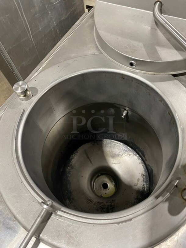 WOW! Broaster Natural Gas Powered Heavy Duty Commercial Pressure Fryer! Smart Touch Screen! With Oil Filter! Model 1800GH Serial 86035! On Casters! - Image 5 of 10