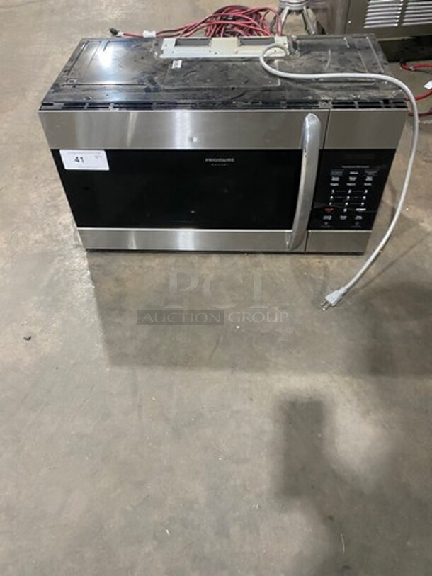 2017 Frigidaire Countertop Convection Microwave! Model: FMGV155CTF SN: KG72422189