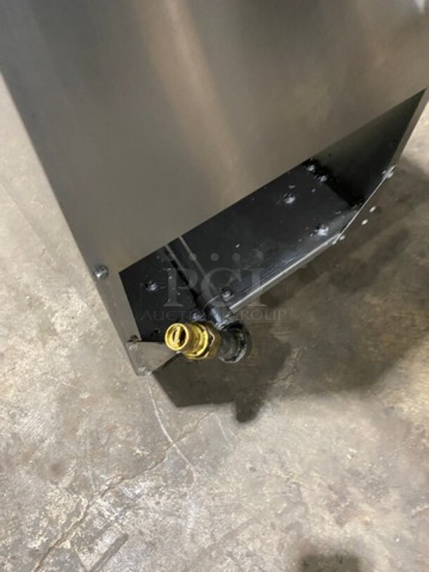 Atosa Commercial Natural Gas Powered Deep Fat Fryer! With 2 Metal Frying Baskets! All Stainless Steel! On Legs! - Image 8 of 8