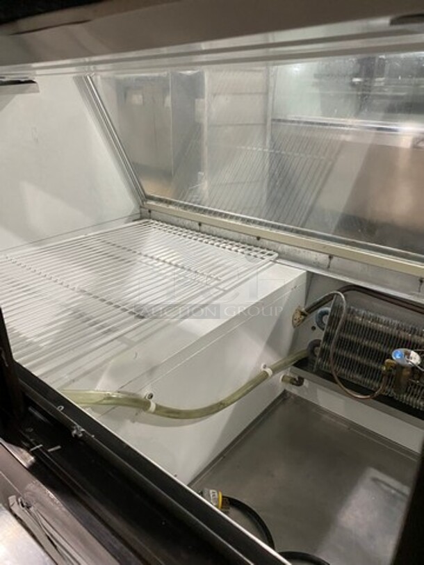 Marc Commercial Refrigerated Deli/Bakery Display Case! With Slanted Front Glass! With Sliding Glass Rear Access Doors! 115V 60HZ 1 Phase - Image 5 of 8