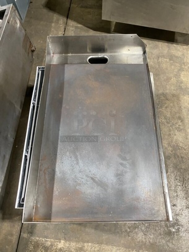 Commercial Countertop Natural Gas Powered Flat Top Griddle And Cheese Melter Combo! With Back And Side Splashes! All Stainless Steel! - Image 5 of 9
