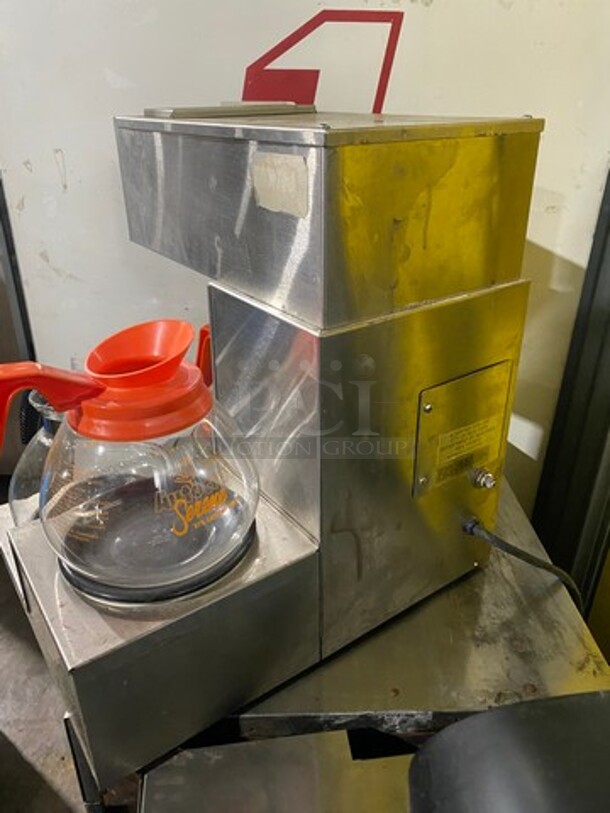 Bloomfield Commercial Countertop Coffee Brewing Machine! With 3 Coffee Pot Warming Stations! With Hot Water Dispenser! All Stainless Steel! Model: 8572 SN: 08J02048572 120V - Image 3 of 7