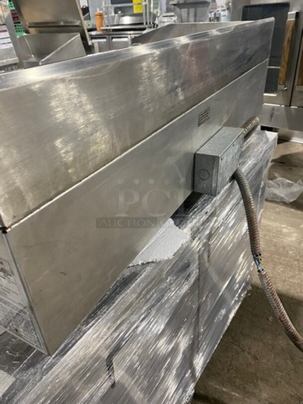 Eagle Commercial Countertop Electric Powered Flat Top Griddle! With Back And Side Splashes! All Stainless Steel! Model: CLEGH48240 SN: 1611220001 208/240V 60HZ 1/3 Phase - Image 9 of 10