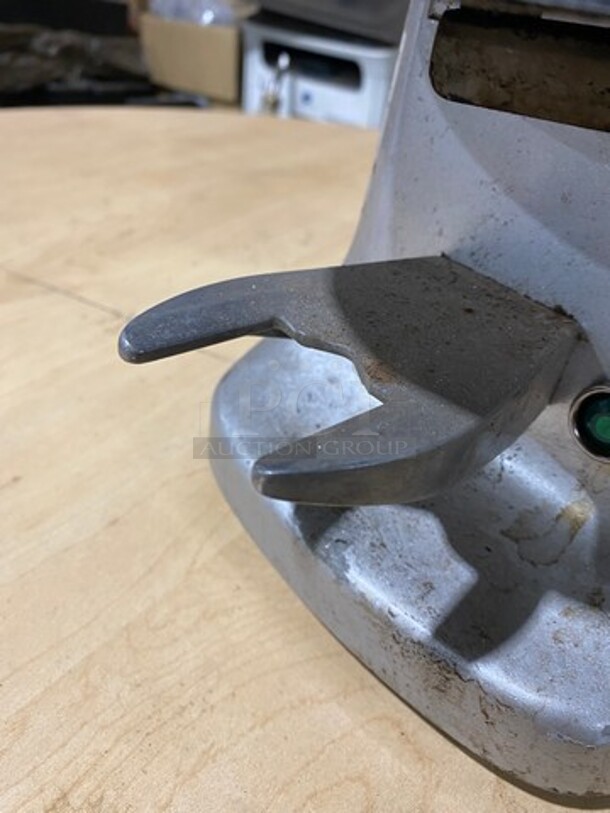 Mazzer Luigi Commercial Countertop Coffee Bean Grinder! Stainless Steel Body! Model: SUPERJOLLYAUT SN: 0602520 220/230V - Image 8 of 11