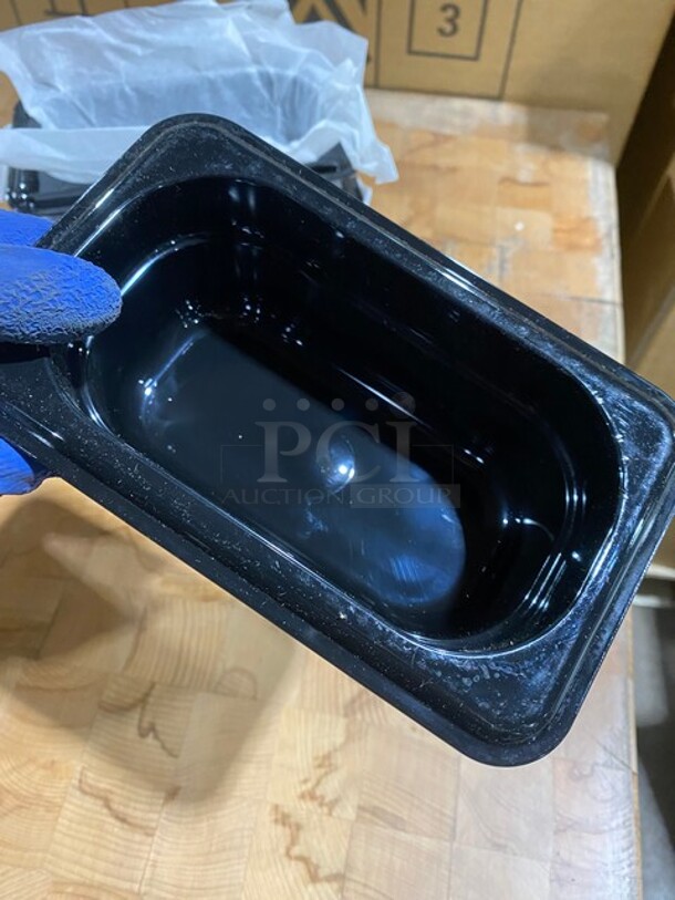 NEW IN BOX! Carlisle Black Poly Food Pans!  - Image 7 of 10