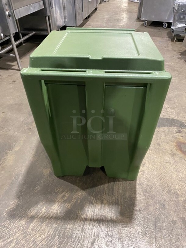 NICE! Cambro Green Poly Ice Caddy! With Drain Spout! - Image 3 of 7