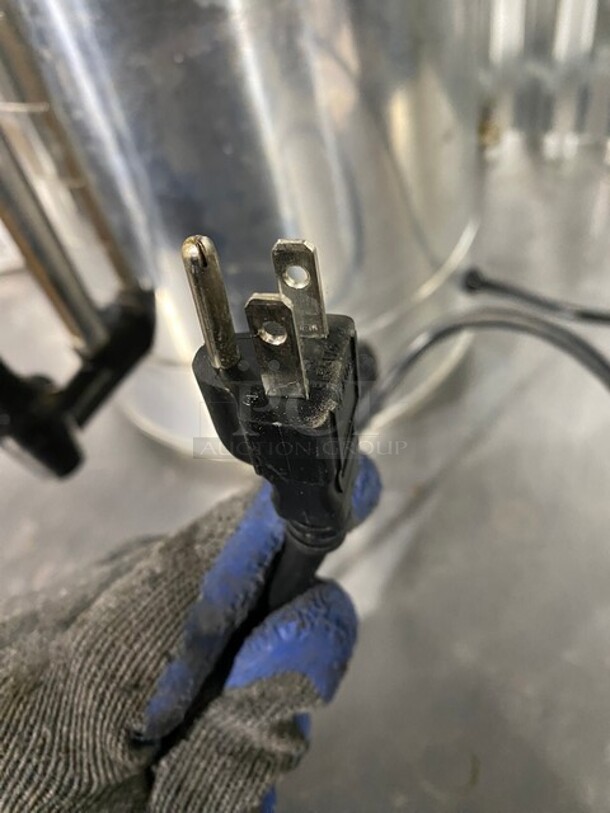 West Bend! Commerical Hot Water Dispenser! - Image 8 of 11