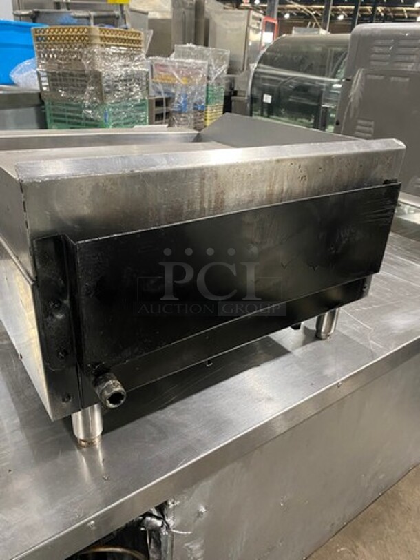 APW Commercial Countertop Natural Gas Powered Flat Top Griddle! With Back And Side Splashes! All Stainless Steel! On Small Legs! - Image 3 of 7