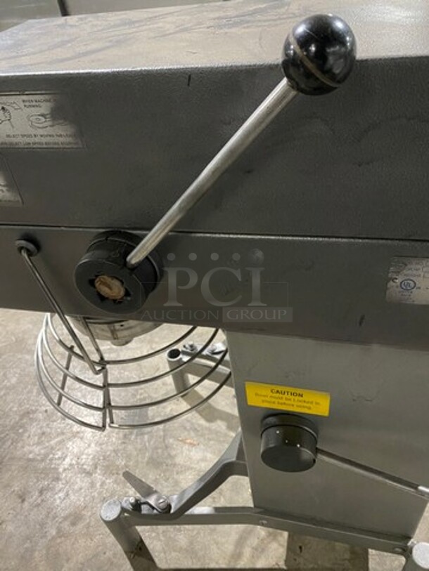 Welbilt Varimixer Commercial 20 Qt Planetary Mixer! Model: W20 SN: 1014050004 115V 60HZ 1 Phase - Image 8 of 12