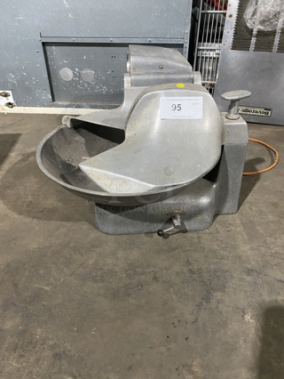  Hobart Stainless Steel Commercial Countertop Buffalo Chopper! MODEL:8185 SN:56-043-275 115V 1Ph! Working When Removed! 