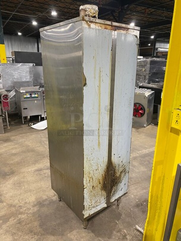 All Stainless Steel! Commercial Single Door Natural Gas Powered Smoker! On Legs! WORKING WHEN REMOVED! - Image 4 of 7