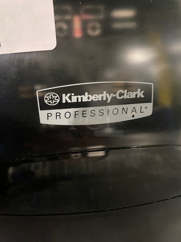 Kimberly-Clark! Paper Towel Dispenser! - Image 6 of 6
