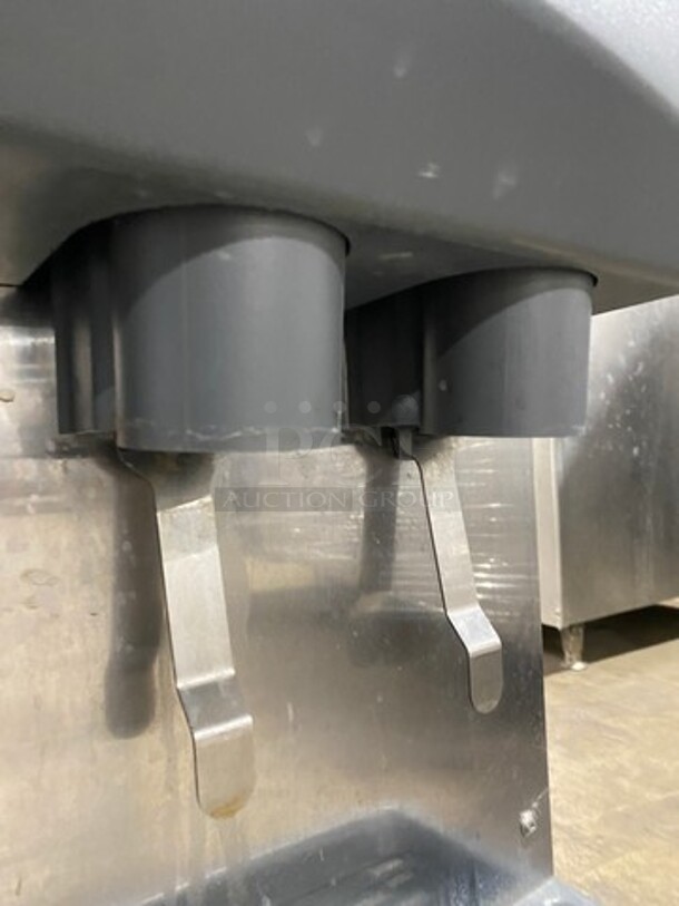 Follett Commercial Countertop Ice And Water Dispenser! All Stainless Steel! On Legs! Symphony Series Model: 12CI400A 115V 60HZ 1 Phase - Image 6 of 9