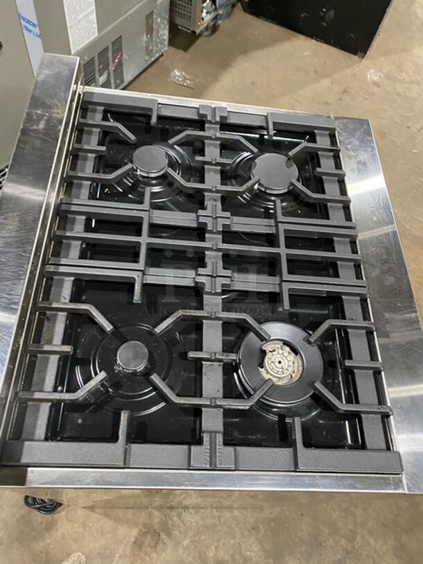 2021 Zline Commercial Gas Powered 4 Burner Stove! With Oven Underneath! Stainless Steel! On Legs! MODEL RG30 SN: RG30GE21050257-02 120V - Image 5 of 11