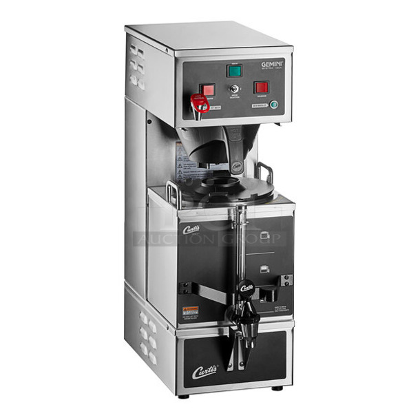 BRAND NEW SCRATCH AND DENT! Curtis 945GEM120A10 Stainless Steel Gemini Stainless Steel Analog Satellite Coffee Brewer w/ Hot Water Dispenser, Metal Brew Basket and Satellite Server. 120 Volts, 1 Phase - Image 1 of 7