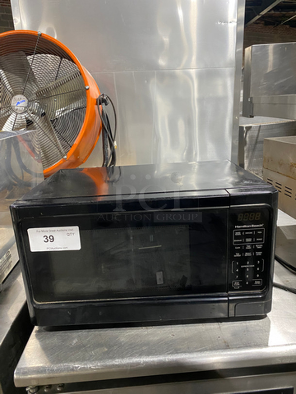 LATE MODEL! 2020 Hamilton Beach Countertop Microwave Oven! Model: P100N30APS3B