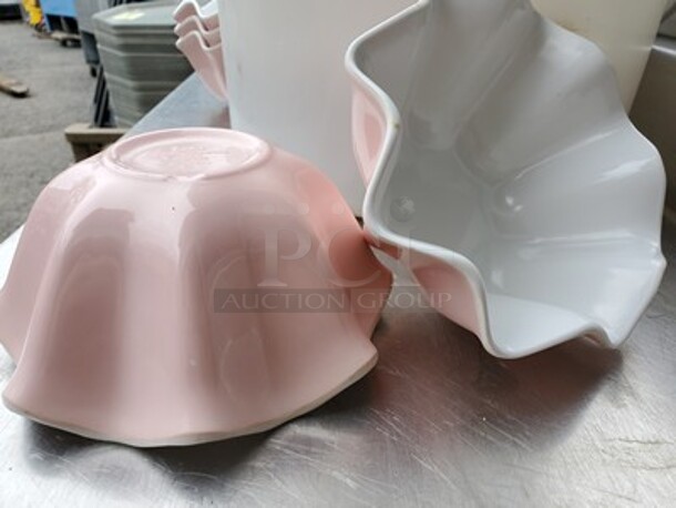 Container  - Image 3 of 3
