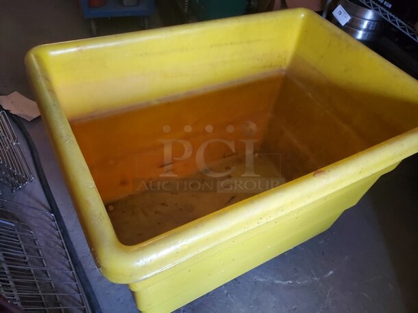  Plastic Bulk Box Truck - Image 3 of 6