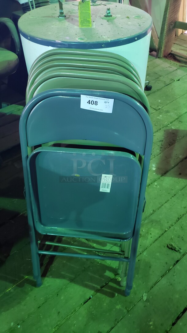 Lot of 25 Folding Chairs

(Location 3)