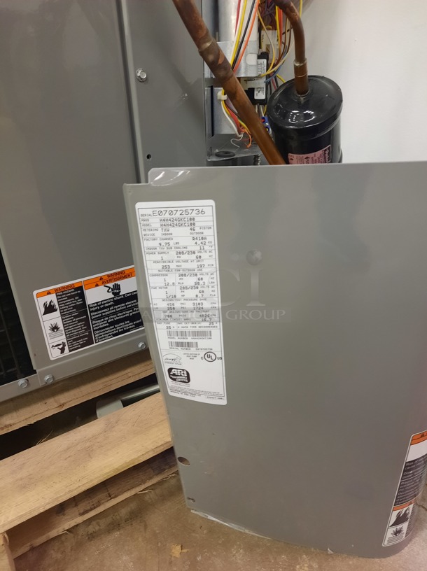 BRAND NEW Heat Pumps. ARI H4H424GKC100 Energy Star (Main Building)  - Image 5 of 5