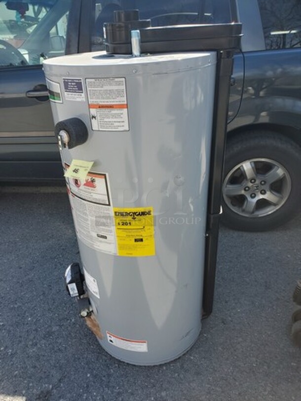 AO Smith G6-DVS4038NV 300  40 Gal. Residential water heater Like New! - Image 5 of 7