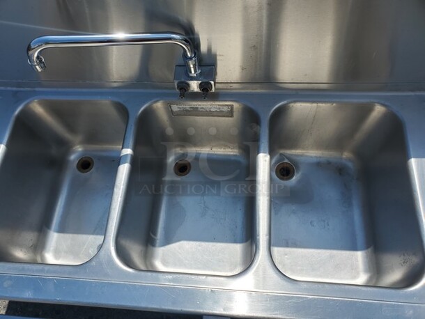 Stainless Steel 3 Compartment Bar Sink w/ Two Drainboards 60"X24"X29 - Image 5 of 5