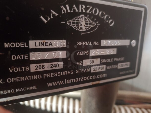 LA MARZOCCO LINEA 3EE Commercial Espresso Machine 208-240V 36X21X22 Very nice condition! - Image 5 of 5