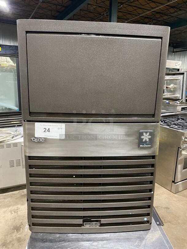 Manitowoc Commercial Under The Counter Ice Making Machine! Model QM30A SN: 031250055 115V 1 PH - Image 1 of 8