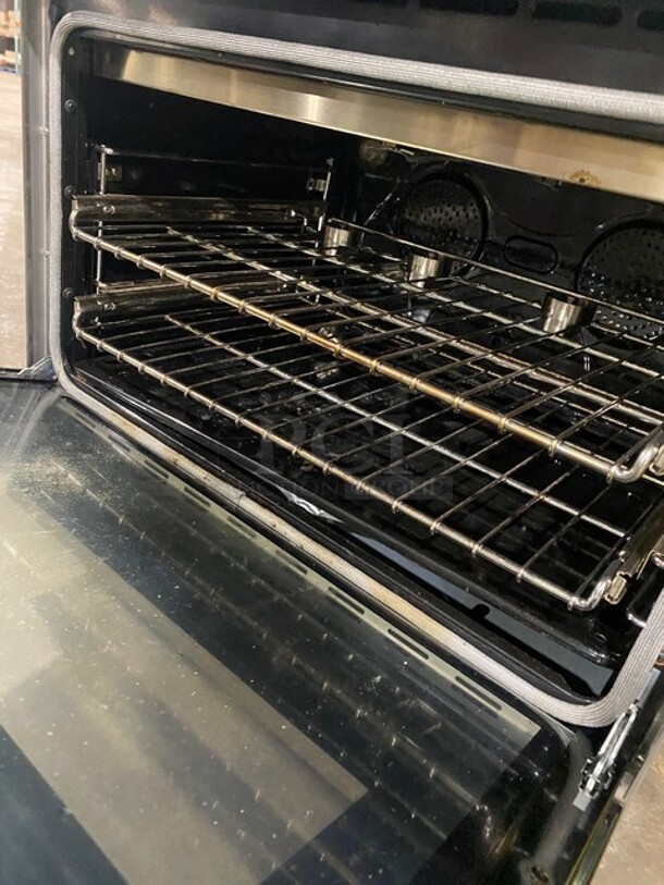 Zline Gas Powered 4 Burner Stove! With Oven Underneath! Stainless Steel! On Legs! Missing Grates! MODEL RGS30 SN:20080776039 120V - Image 6 of 10