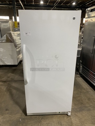 GENERAL ELECTRIC 1 Door Refrigerator W/ Poly Coated Racks! Model FUM 21SVDRWW Serial MZ135377 115V/60Hz/