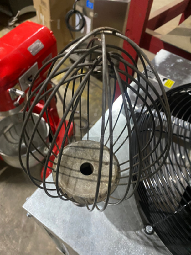 Hobart Commercial Heavy Duty 20Qt Planetary Mixer! With Paddle, Whisk Attachment And Stainless Steel Mixing Bowl! Model: A200 SN: 11310607 115V 60HZ 1 Phase - Image 10 of 10