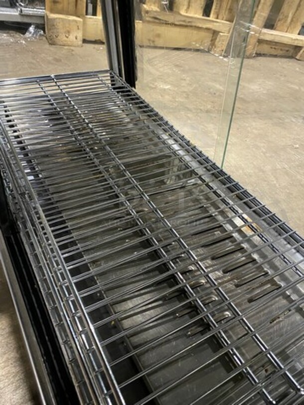 2015 Commercial Countertop Heated Food Warming Display Case! Glass All Around Showcase Style! With Access Doors! Model: DWCN0902 SN: S0B280001075 110V60HZ 1 Phase - Image 5 of 7