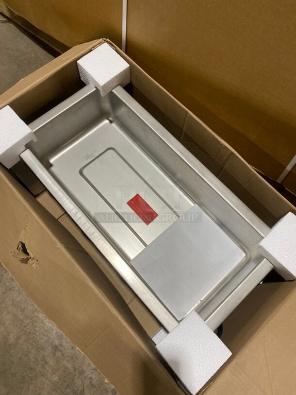 NEW IN BOX! APW Wyott Commercial Countertop Electric Food Warmer! All Stainless Steel! Model W43V SN:8050222080101 120V 1PH! Working! - Image 3 of 10
