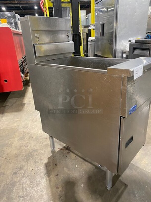 Pitco Commercial Natural Gas Powered Deep Fat Fryer! With Backsplash! All Stainless Steel! On Legs! - Image 2 of 7