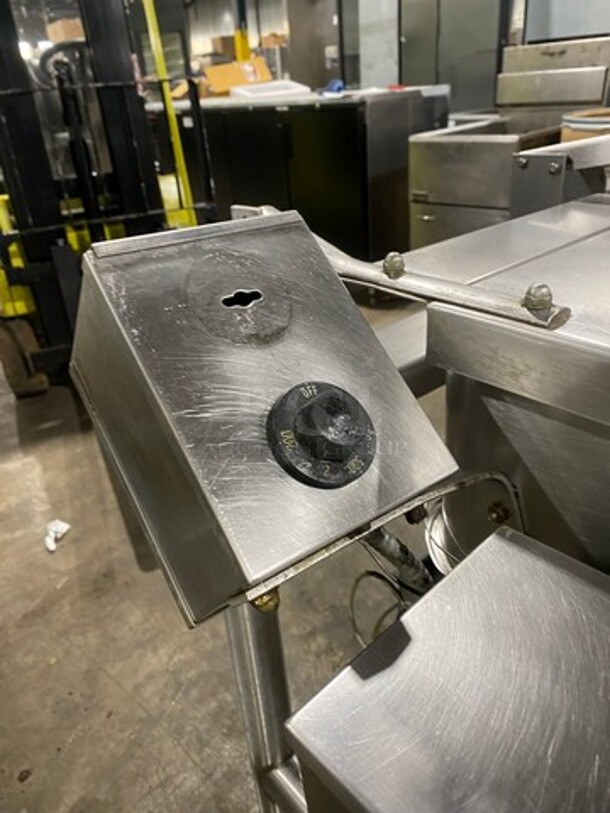 Groen Commercial Natural Gas Powered Skillet/Braising Pan! All Stainless Steel! On Legs! - Image 7 of 8