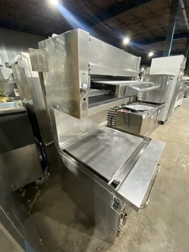 Nice! JADE RANGE Natural Gas Powered 36 Inch Plancha Griddle! With Full Size Oven Underneath! With Raised Back Splash & Jade Range Salamander! All S.S.!   - Image 2 of 9