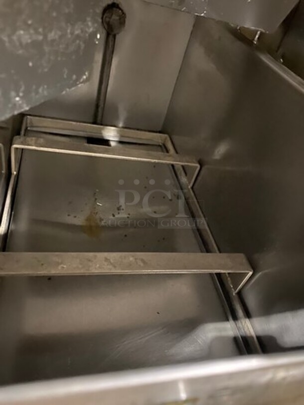 Frymaster Commercial Natural Gas Powered Deep Fat Fryer With Side Dumping Station! With Metal Frying Baskets! With Back Splash! All Stainless Steel! On Casters! Model: FM145ESC SN: 0204GH0013 - Image 11 of 12