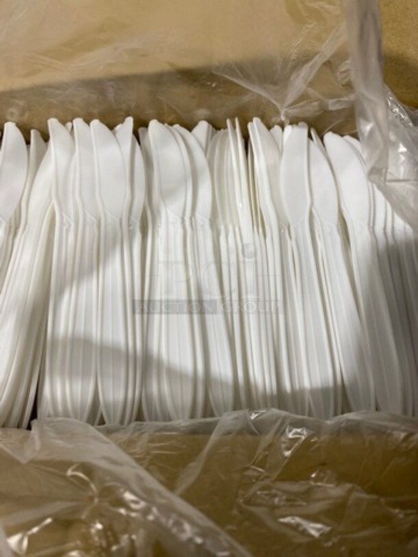 NEW! IN THE BOX! Berkley White Plastic Medium Weight Knives! 2 Boxes! 2x Your Bid! - Image 4 of 4