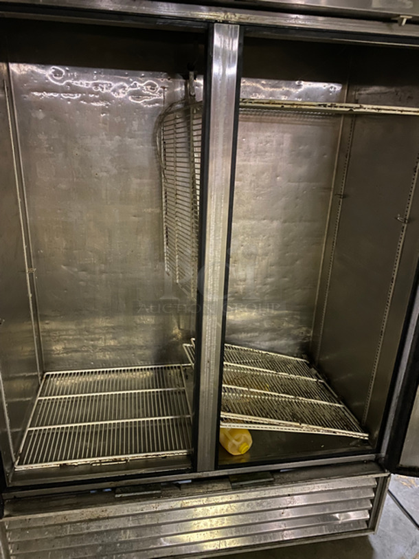 True Commercial 2 Door Reach In Refrigerator! With Poly Coated Racks! All Stainless Steel! Model: TS49 SN: 11637158 115V 60HZ 1 Phase - Image 5 of 9