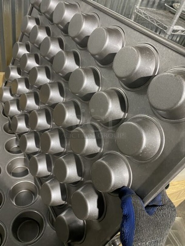 Muffin/CupCake Baking Pans! 4 X Your Bid! - Image 6 of 8