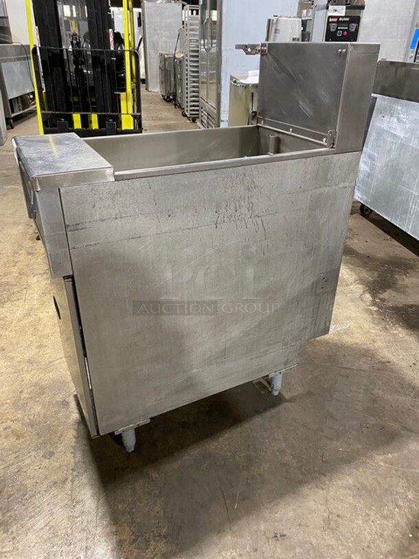 NICE! Pitco Electric Powered Commercial Pasta Cooker/Rethermalizer! With Backsplash! All Stainless Steel! On Legs! Model: SRTE SN: E13ME069897 208V 60HZ 1 Phase - Image 4 of 9